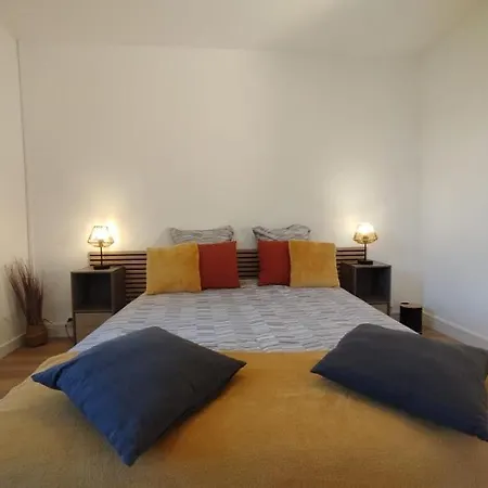 Apartment T3, Proche Gare, Wifi, Parking *